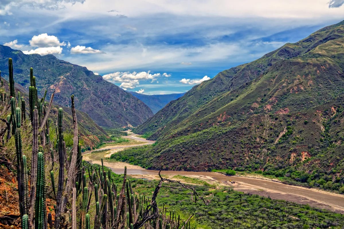 Vista panorámica del Cañón del Chicamocha en Santander Colombia